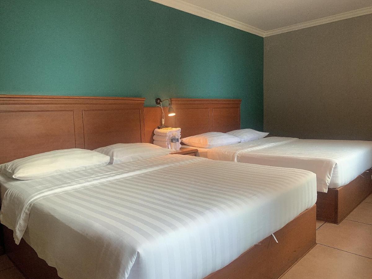 River Park Hotel Sibu Bagian luar foto