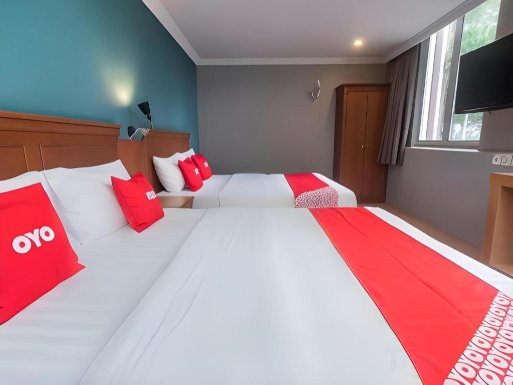 River Park Hotel Sibu Bagian luar foto