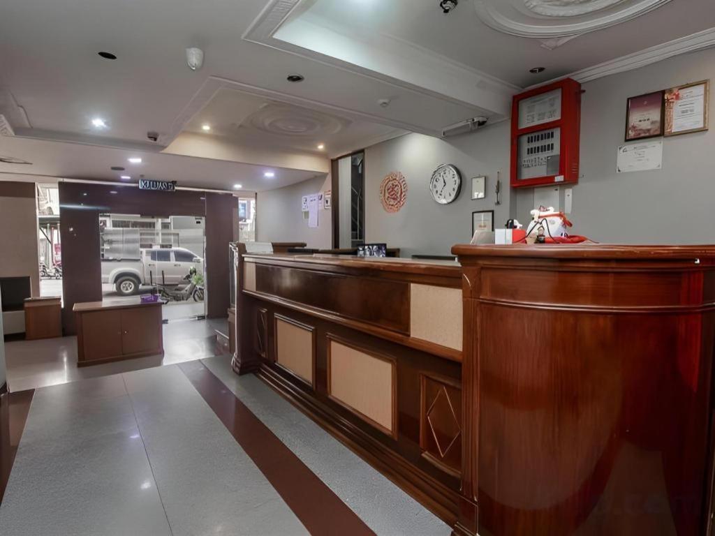 River Park Hotel Sibu Bagian luar foto