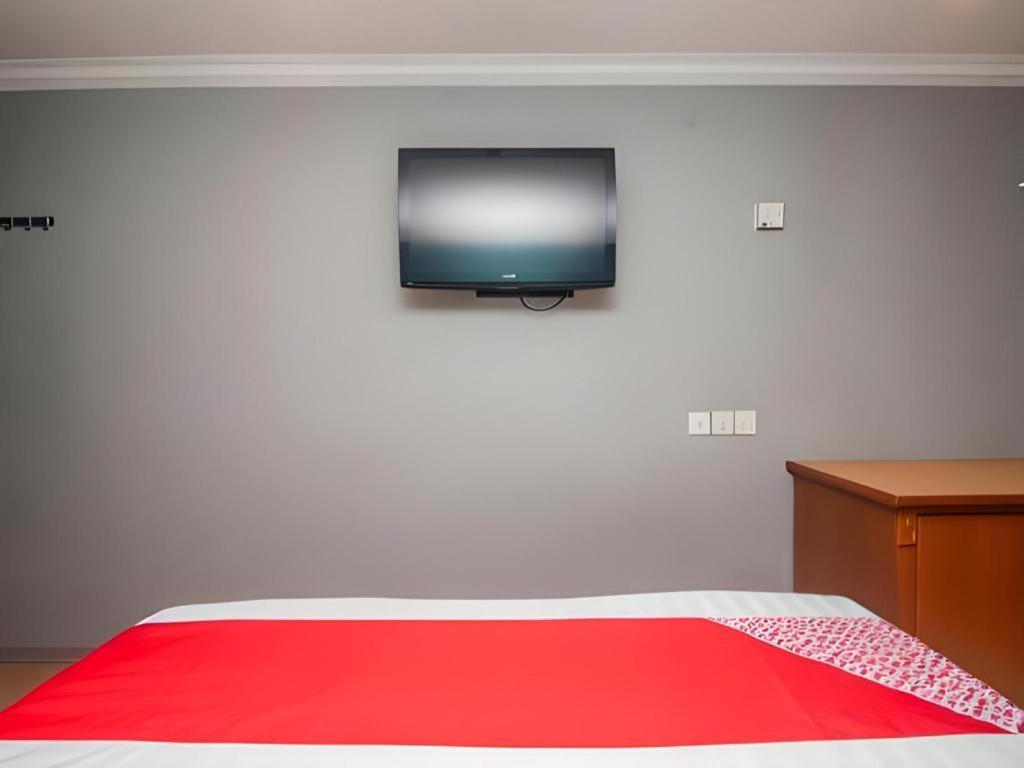 River Park Hotel Sibu Bagian luar foto