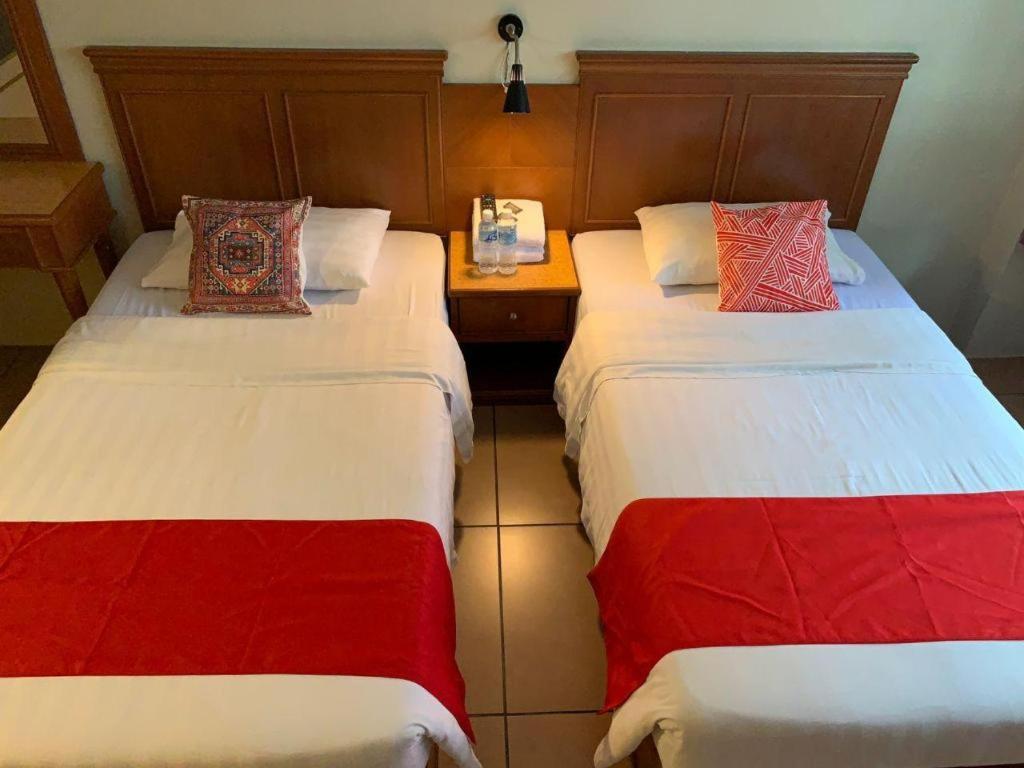 River Park Hotel Sibu Bagian luar foto