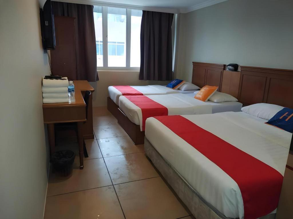 River Park Hotel Sibu Bagian luar foto